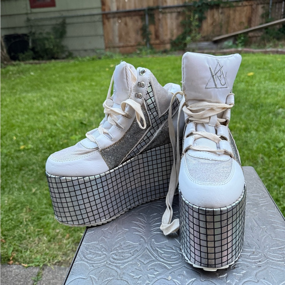 YRU Qozmo Disco Holographic